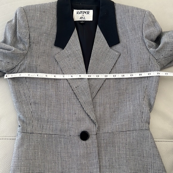 Classic Kasper ASL Skirt Suit Size 6 - Picture 9 of 15